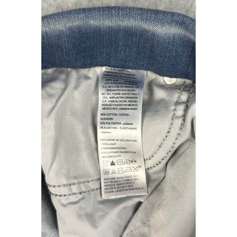 Levi Strauss Signature Gold Women's Totally Shaping Pull On Capri Size 14 - Picture 9 of 10